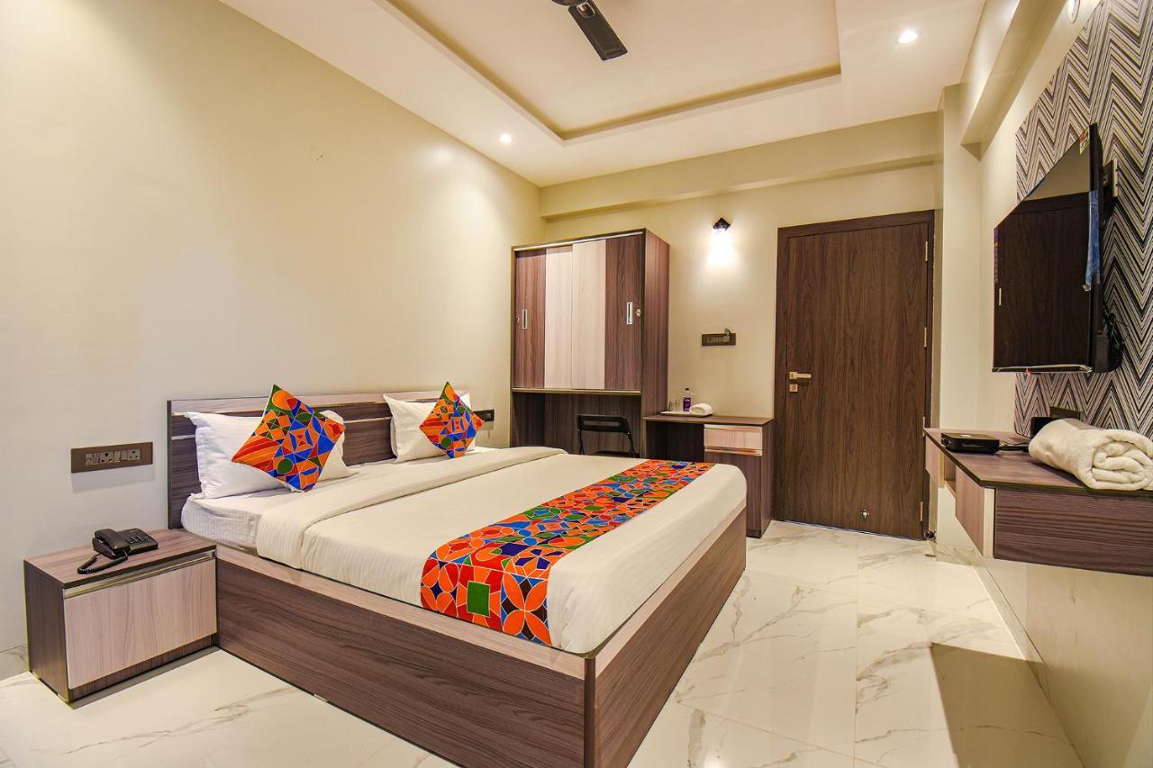פונה Fabhotel Gaurav Galaxy מראה חיצוני תמונה